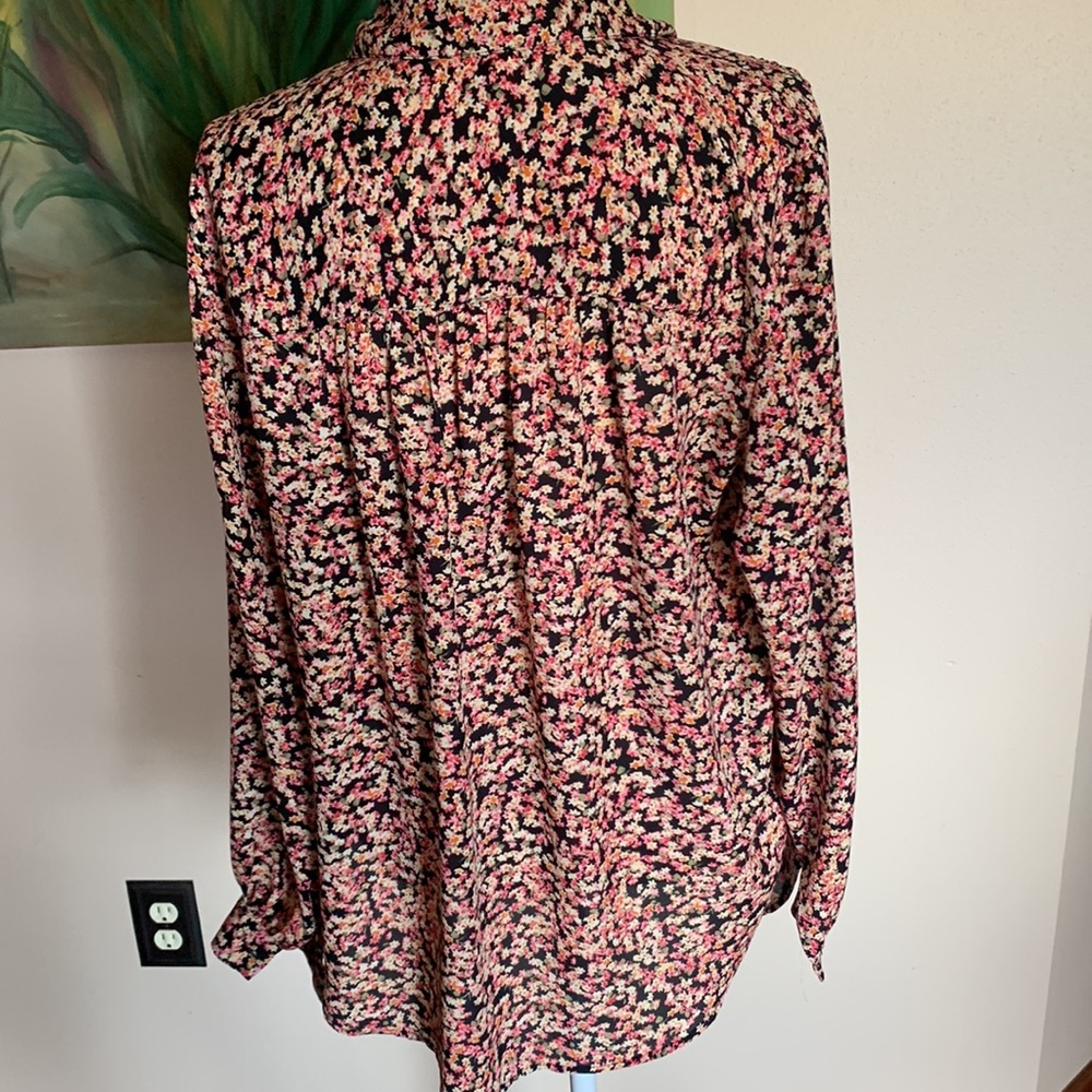 H&M Floral Button-Down Blouse - Picture 5 of 6